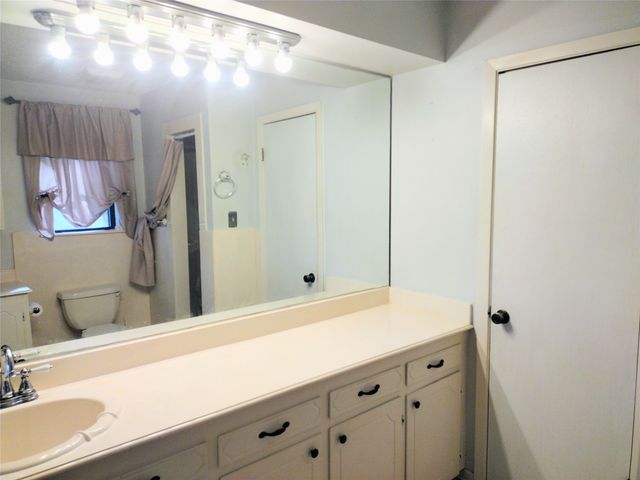 201 N Oak Acres Drive N, Malakoff, TX 75148