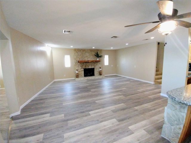 201 N Oak Acres Drive N, Malakoff, TX 75148