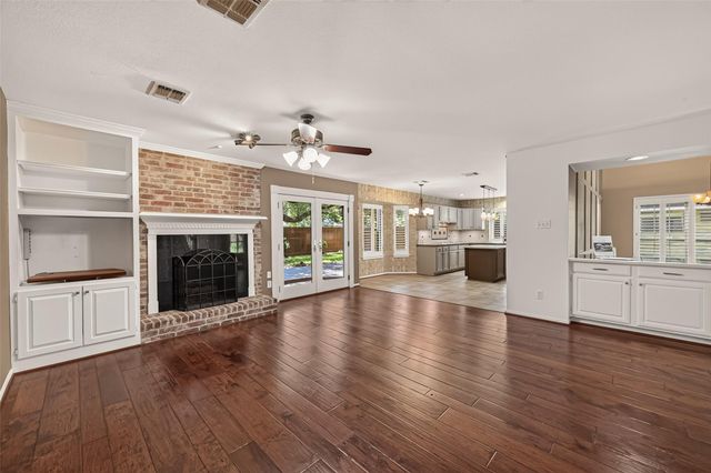 303 Longview Drive, Sugar Land, TX 77478