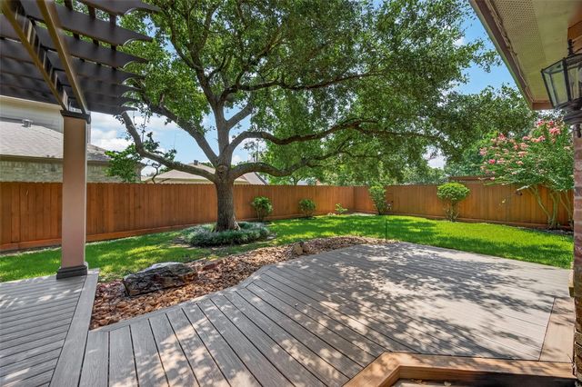 303 Longview Drive, Sugar Land, TX 77478