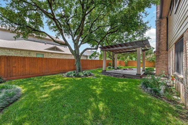 303 Longview Drive, Sugar Land, TX 77478