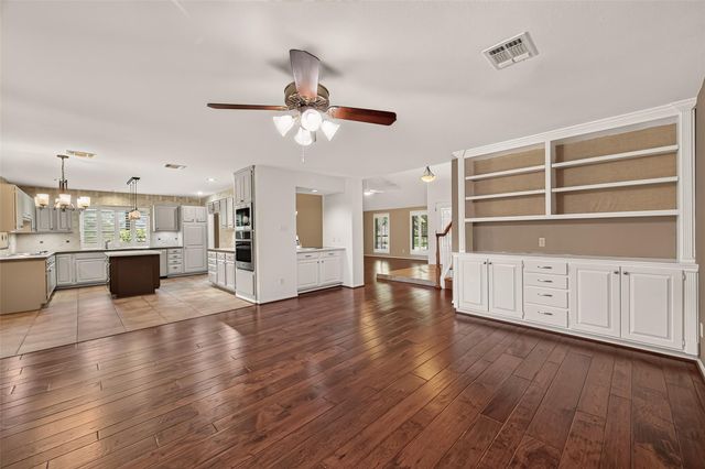 303 Longview Drive, Sugar Land, TX 77478