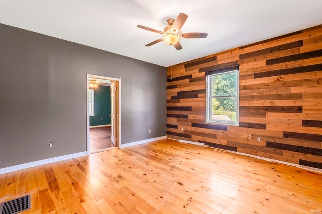 57 Herd Lane, Bedford, IN 47421