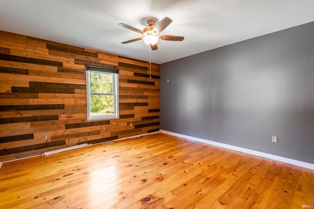 57 Herd Lane, Bedford, IN 47421