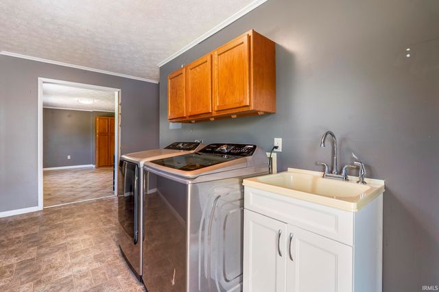 57 Herd Lane, Bedford, IN 47421