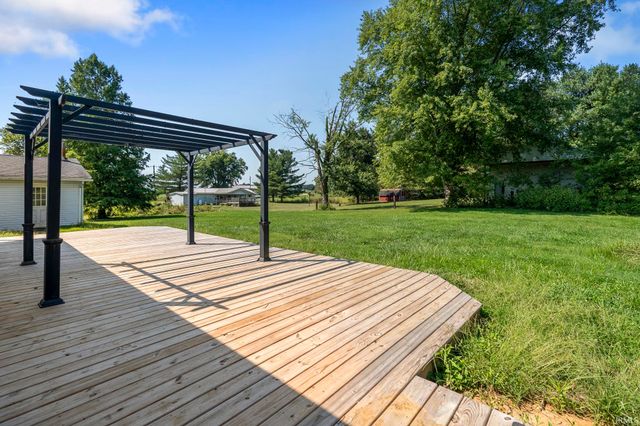 57 Herd Lane, Bedford, IN 47421