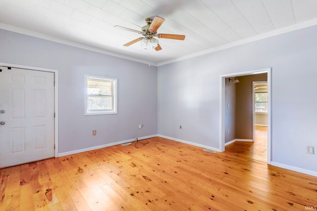 57 Herd Lane, Bedford, IN 47421