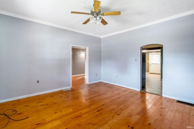 57 Herd Lane, Bedford, IN 47421