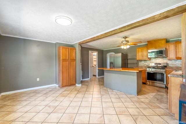 57 Herd Lane, Bedford, IN 47421
