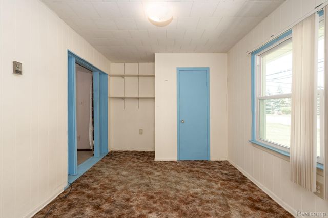 426 Driftwood Avenue, Rochester Hills, MI 48307