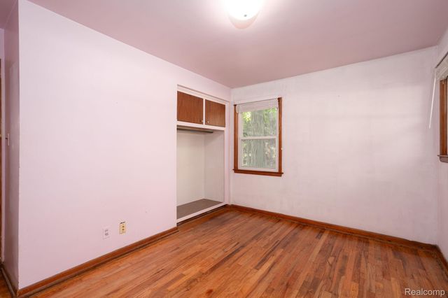 426 Driftwood Avenue, Rochester Hills, MI 48307