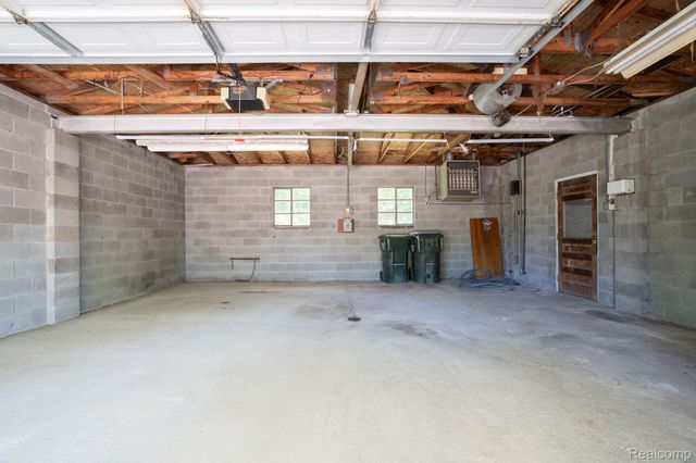426 Driftwood Avenue, Rochester Hills, MI 48307
