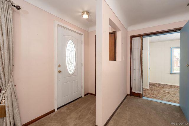 426 Driftwood Avenue, Rochester Hills, MI 48307