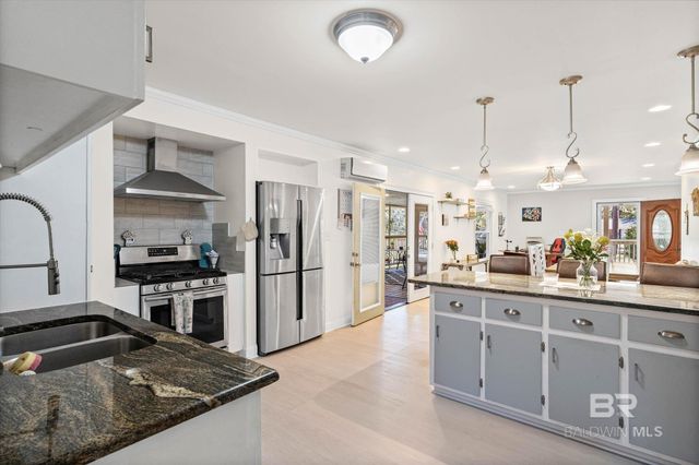 5204 Burma Road, Mobile, AL 36693