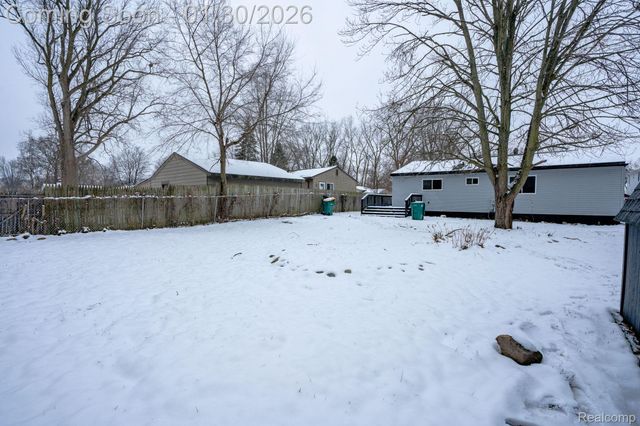 15527 Meadow Street, Romulus, MI 48174