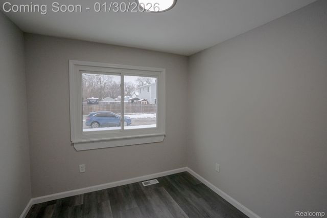 15527 Meadow Street, Romulus, MI 48174