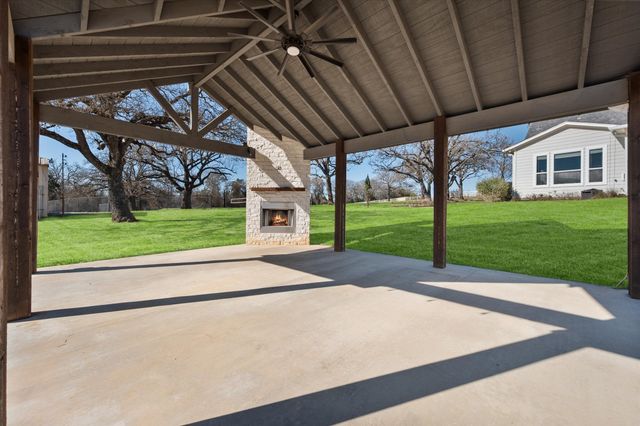 6056 Bennett Lawson Road, Mansfield, TX 76063