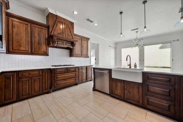 6056 Bennett Lawson Road, Mansfield, TX 76063