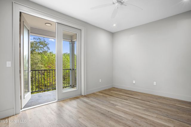 2501 Bienville Boulevard, 435, Ocean Springs, MS 39564