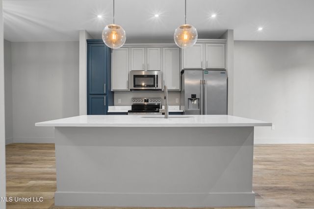 2501 Bienville Boulevard, 435, Ocean Springs, MS 39564