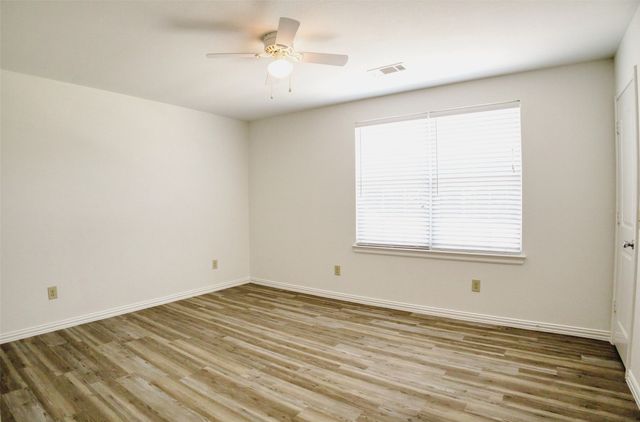 1708 S Waco Street, Van Alstyne, TX 75495