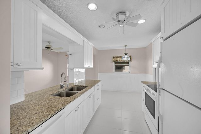 1515 SW 21st Street, Boynton Beach, FL 33426