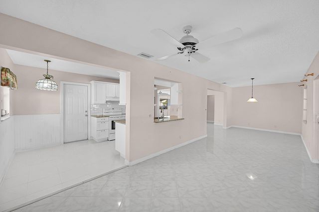 1515 SW 21st Street, Boynton Beach, FL 33426