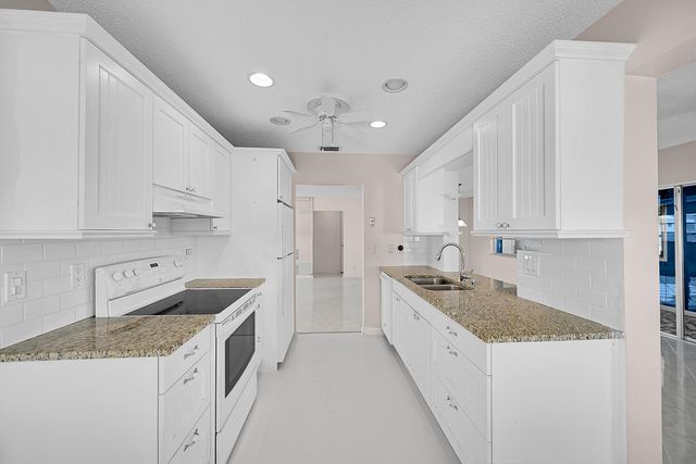 1515 SW 21st Street, Boynton Beach, FL 33426