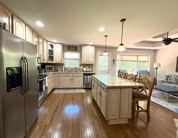 773 Pokeberry Lane, Lampe, MO 65681
