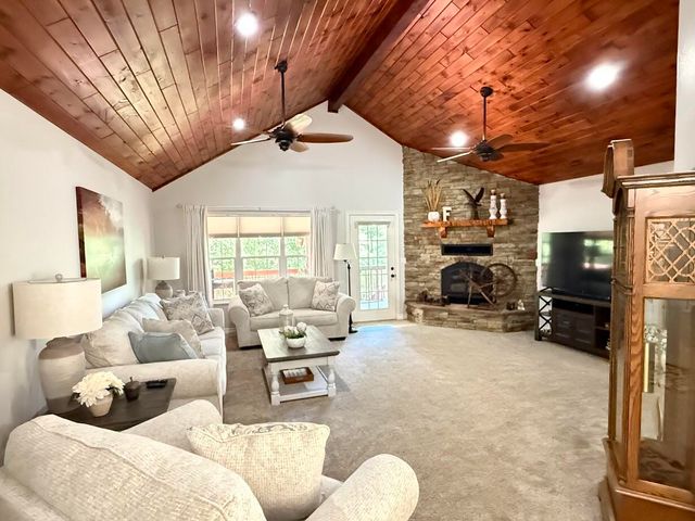 773 Pokeberry Lane, Lampe, MO 65681