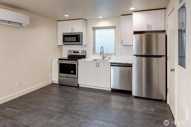 3323 Martin Luther King Jr Way S, Seattle, WA 98144