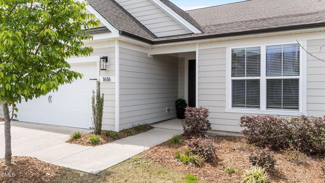 1616 Silver Spotted Way, Fuquay Varina, NC 27526