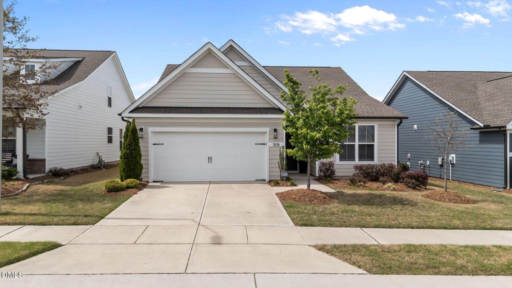 1616 Silver Spotted Way, Fuquay Varina, NC 27526