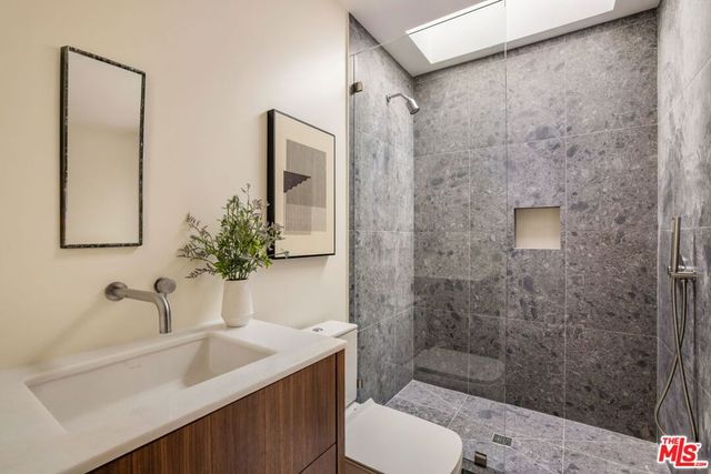 3748 Seahorn Drive, Malibu, CA 90265