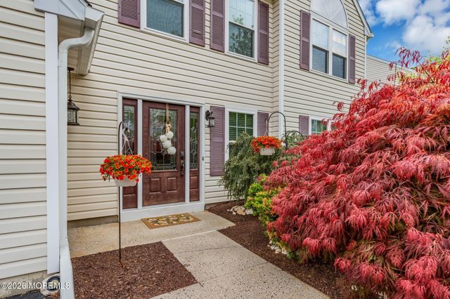 19 Grand Teton Avenue, Howell, NJ 07731