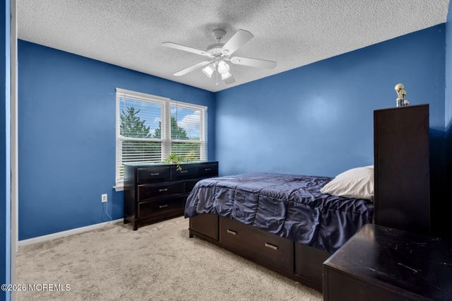 19 Grand Teton Avenue, Howell, NJ 07731