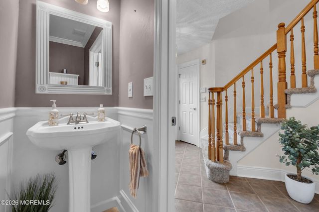 19 Grand Teton Avenue, Howell, NJ 07731