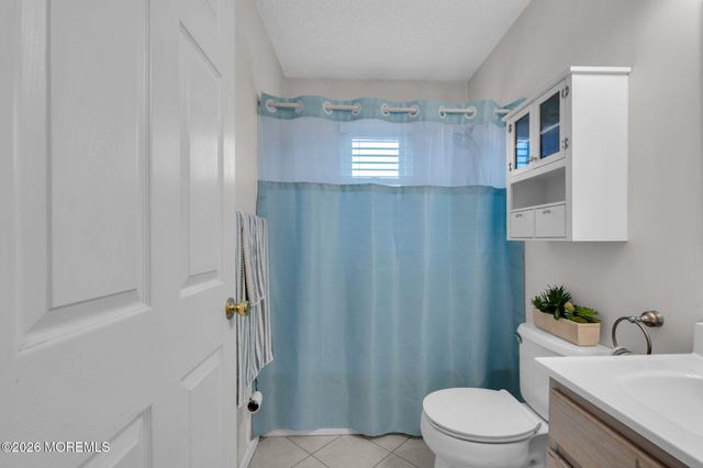 19 Grand Teton Avenue, Howell, NJ 07731