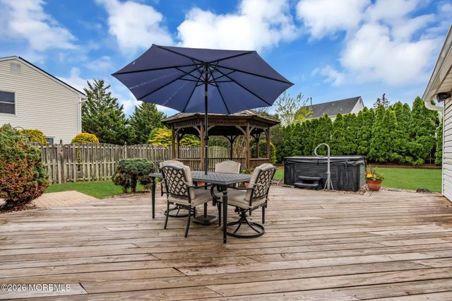 19 Grand Teton Avenue, Howell, NJ 07731