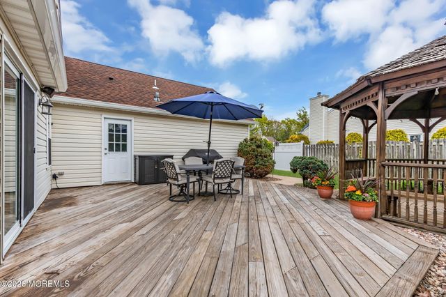 19 Grand Teton Avenue, Howell, NJ 07731