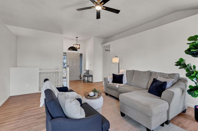 3327 N Lake Ridge Ct, Wichita, KS 67205