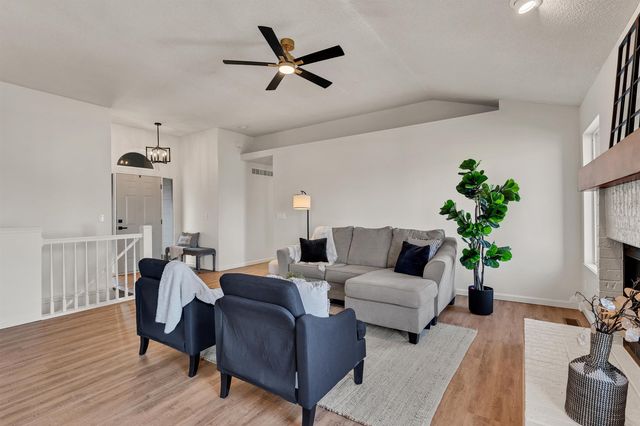 3327 N Lake Ridge Ct, Wichita, KS 67205