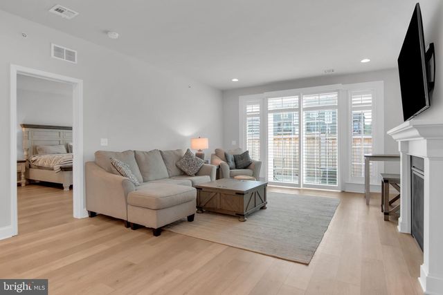 1319 ARLINGTON WAY, Mechanicsburg, PA 17055