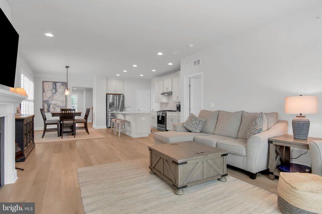 1319 ARLINGTON WAY, Mechanicsburg, PA 17055