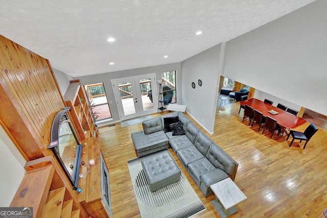 450 Flat Creek Circle, Blue Ridge, GA 30513