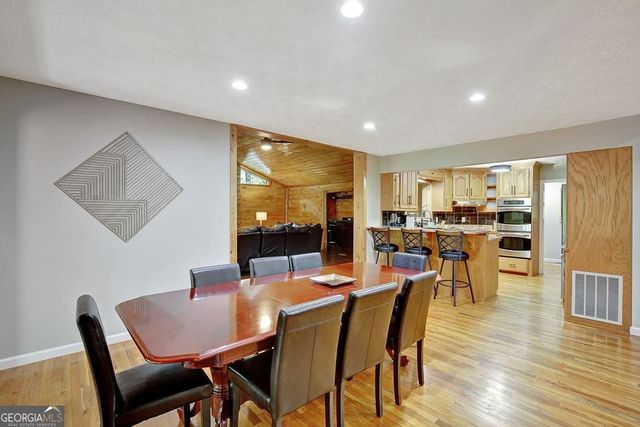 450 Flat Creek Circle, Blue Ridge, GA 30513