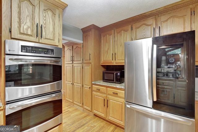 450 Flat Creek Circle, Blue Ridge, GA 30513