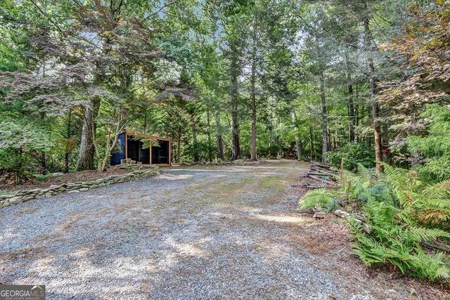 450 Flat Creek Circle, Blue Ridge, GA 30513