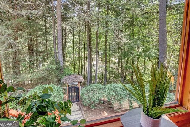 450 Flat Creek Circle, Blue Ridge, GA 30513