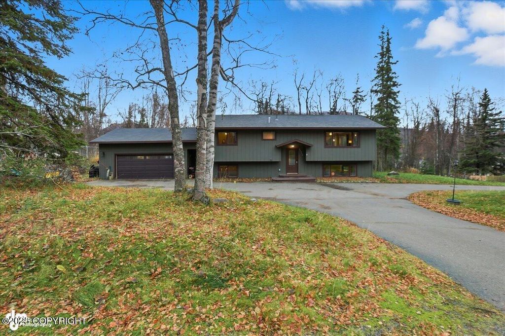 20252 Lucas Avenue, Eagle River, AK 99577